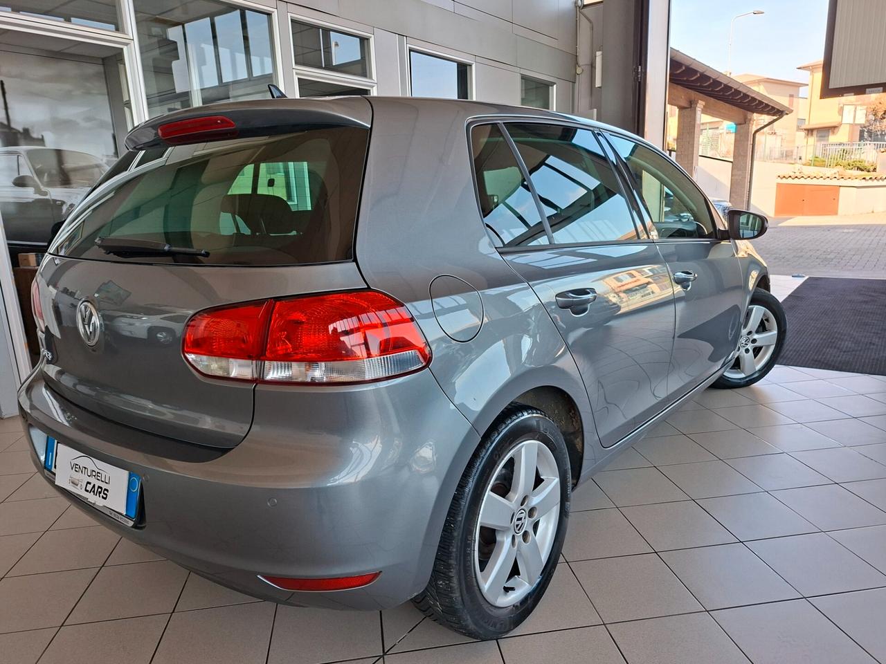 Volkswagen Golf 1.6 TDI DPF 5p. Highline UNICOPR.