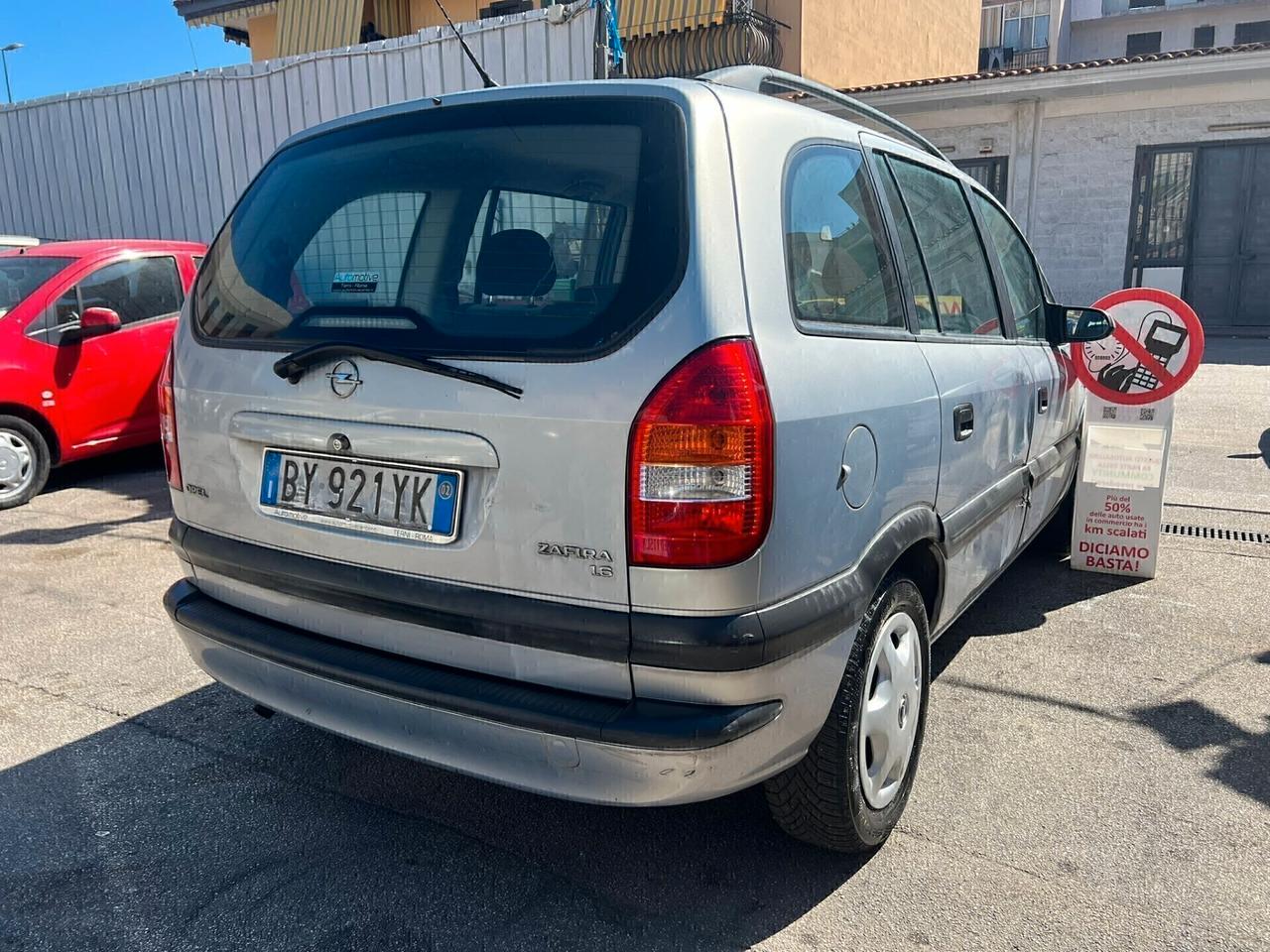 Opel Zafira 1.6 benzina Anno 2003 con 137.000 km