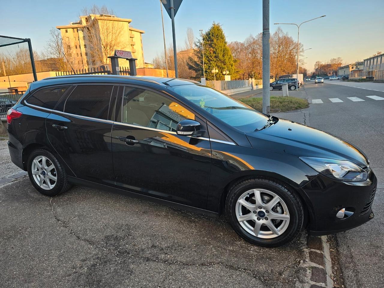 Ford Focus 1.6 TDCi 115cv Sw Titanium*Navi*Euro5*Unipro*