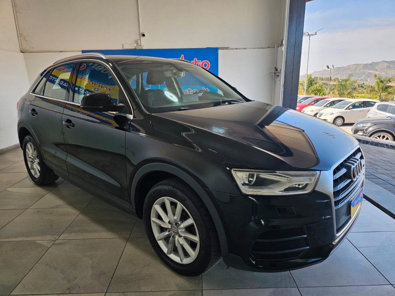 Audi Q3 2.0 tdi Business 120cv