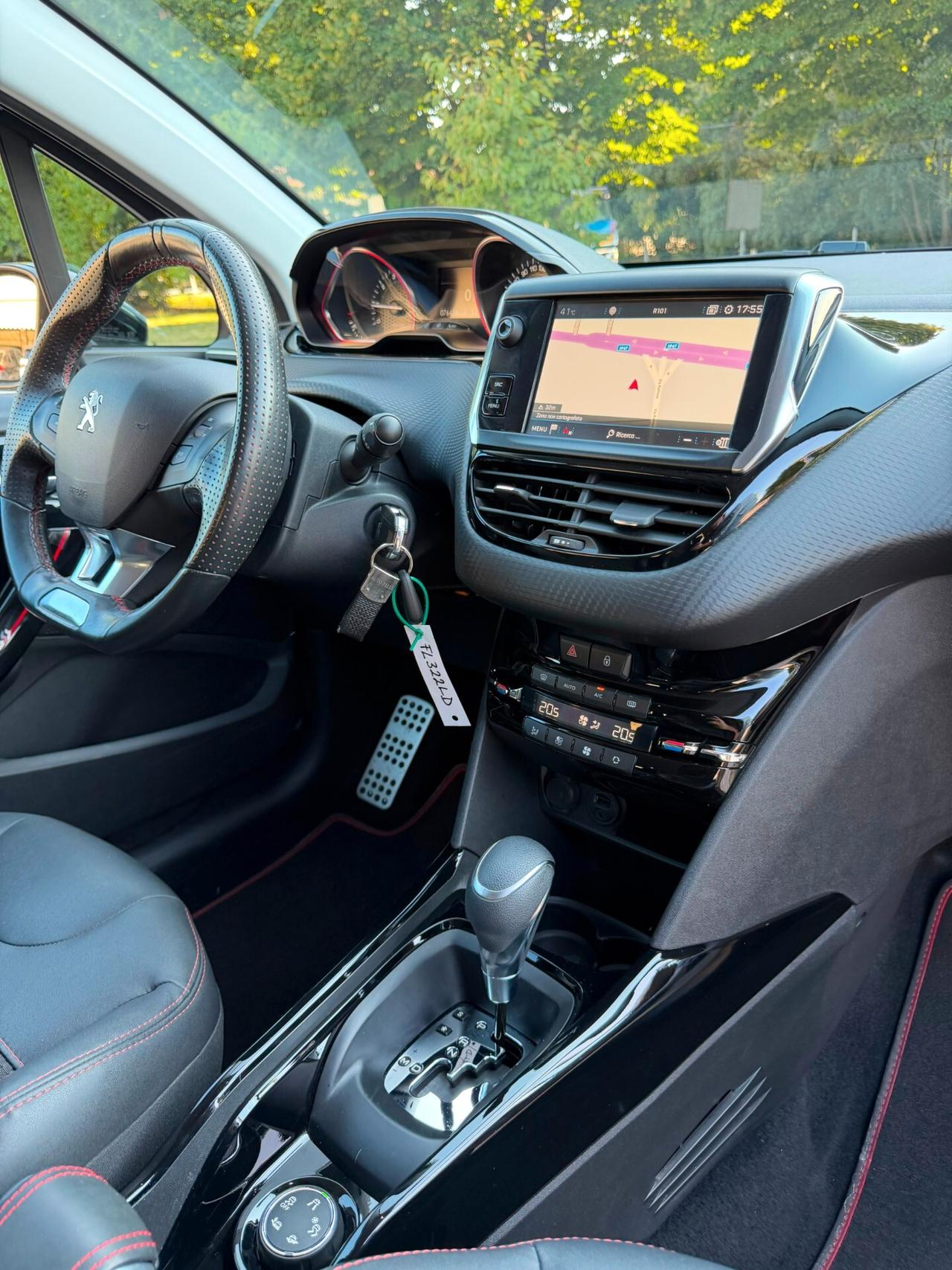 Peugeot 2008 PureTech Turbo 130 S&S Black Matt