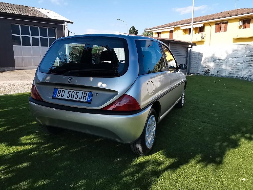 Lancia Y 1.2i cat Elefantino Blu