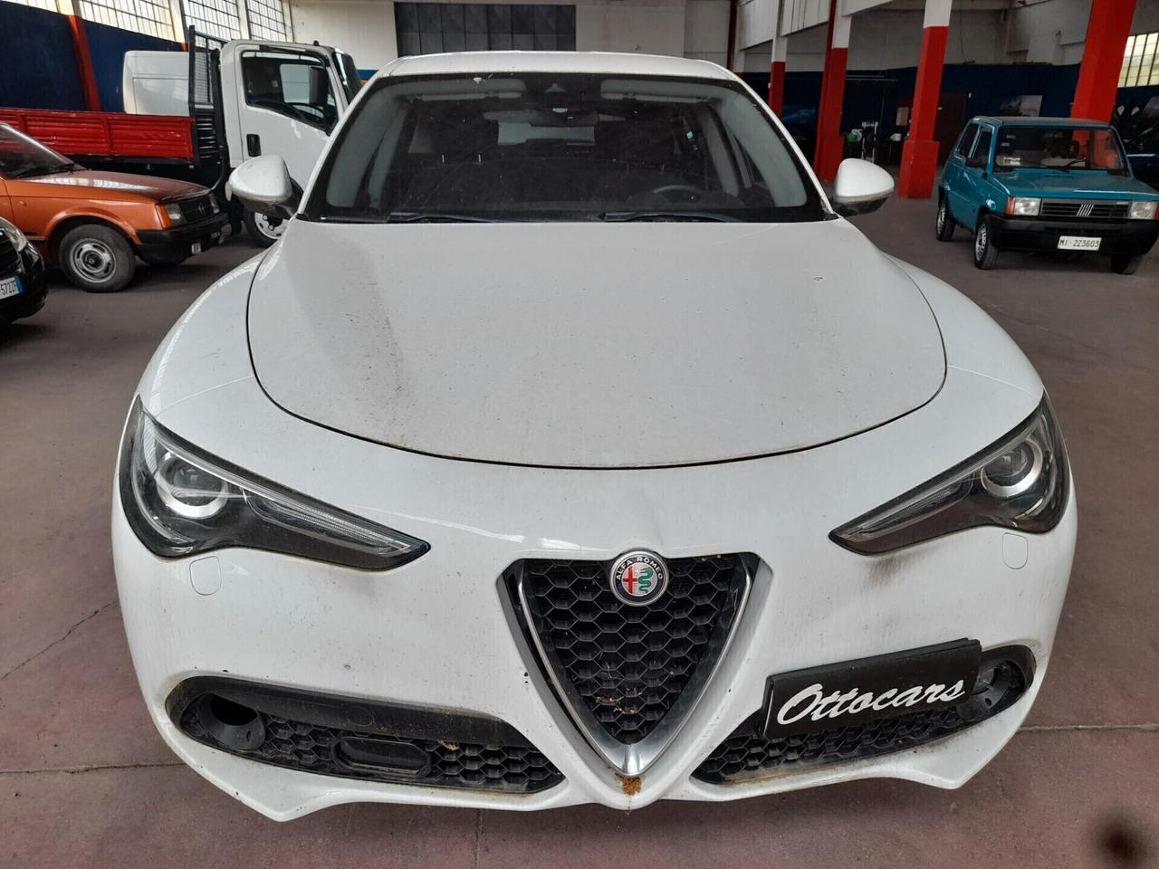 Alfa Romeo Stelvio 2.2 Turbodiesel 180 CV AT8 Q4 Executive