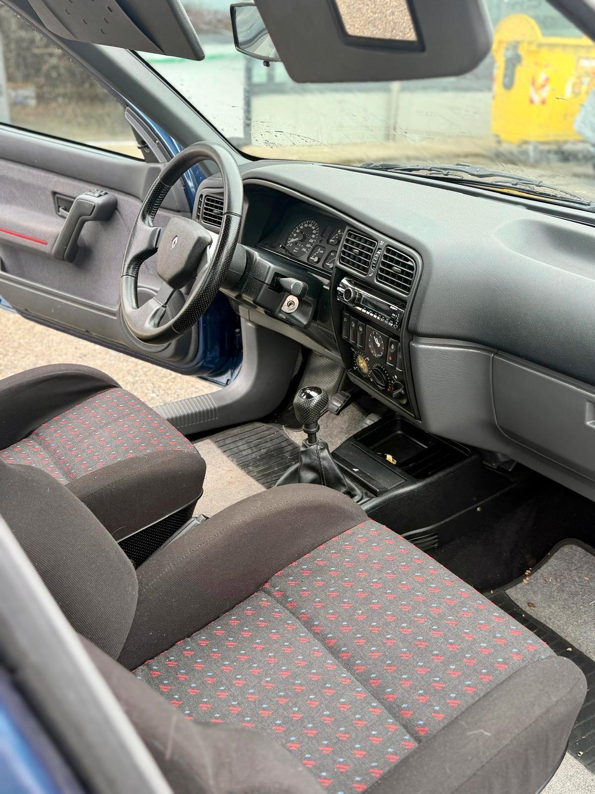 Renault R 19 1.8i 16V cat 4 porte