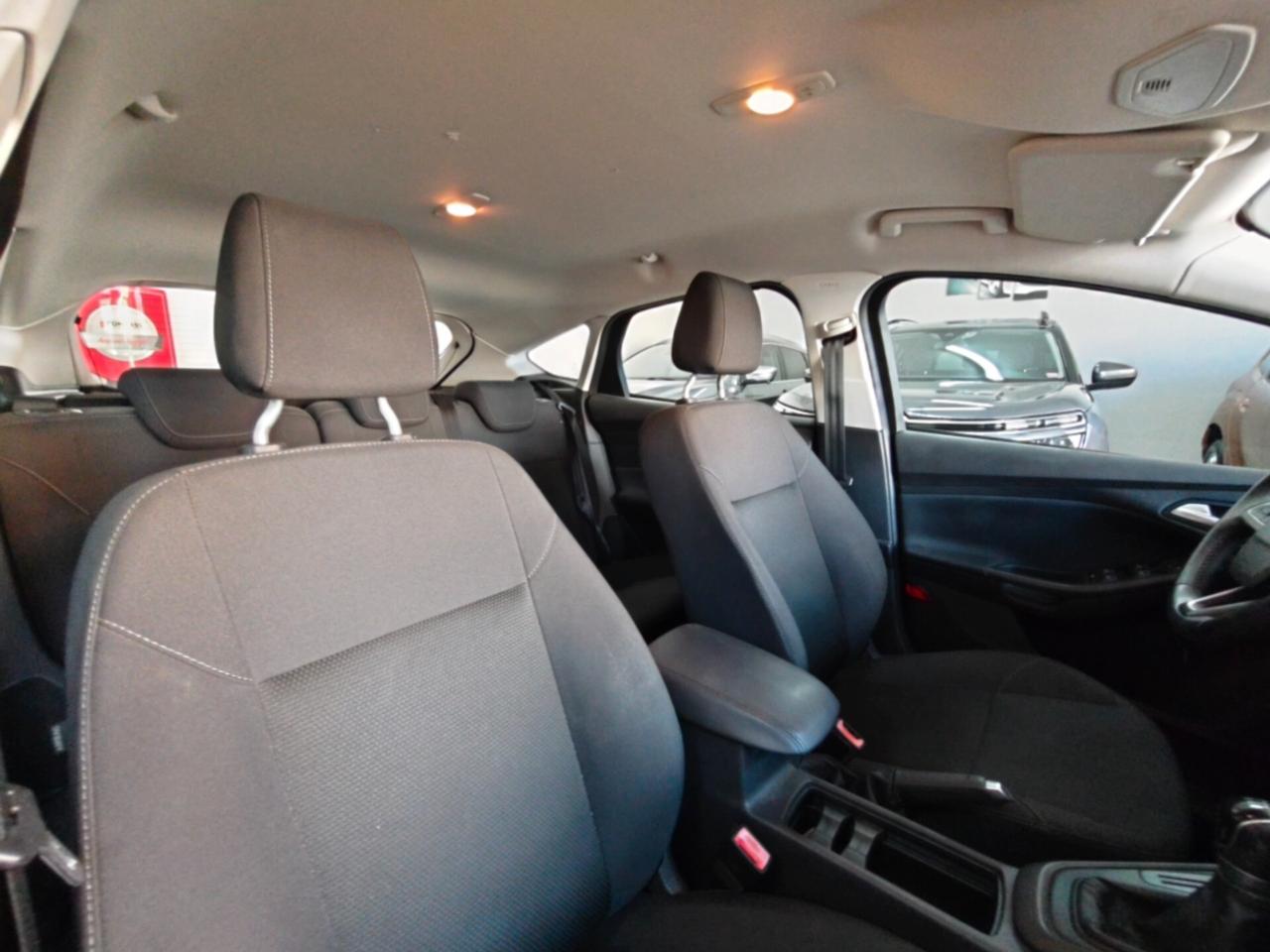 Ford Focus 1.6 120 CV GPL Titanium