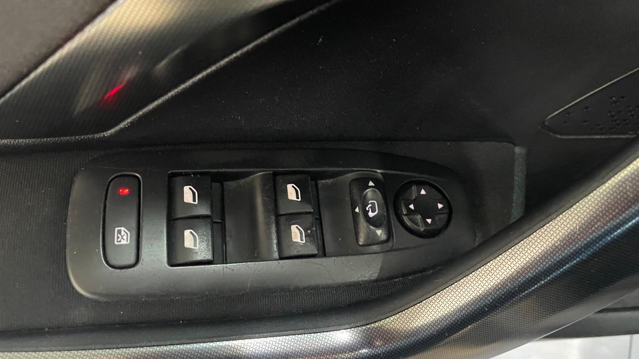 Peugeot 2008 1.6 e-HDi 92 CV Stop&Start Allure