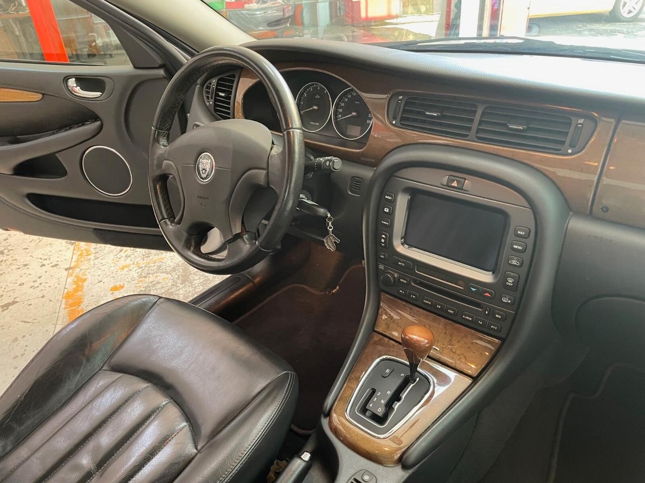 Jaguar X-Type 2.5 V6 24V cat Executive ASI!!!