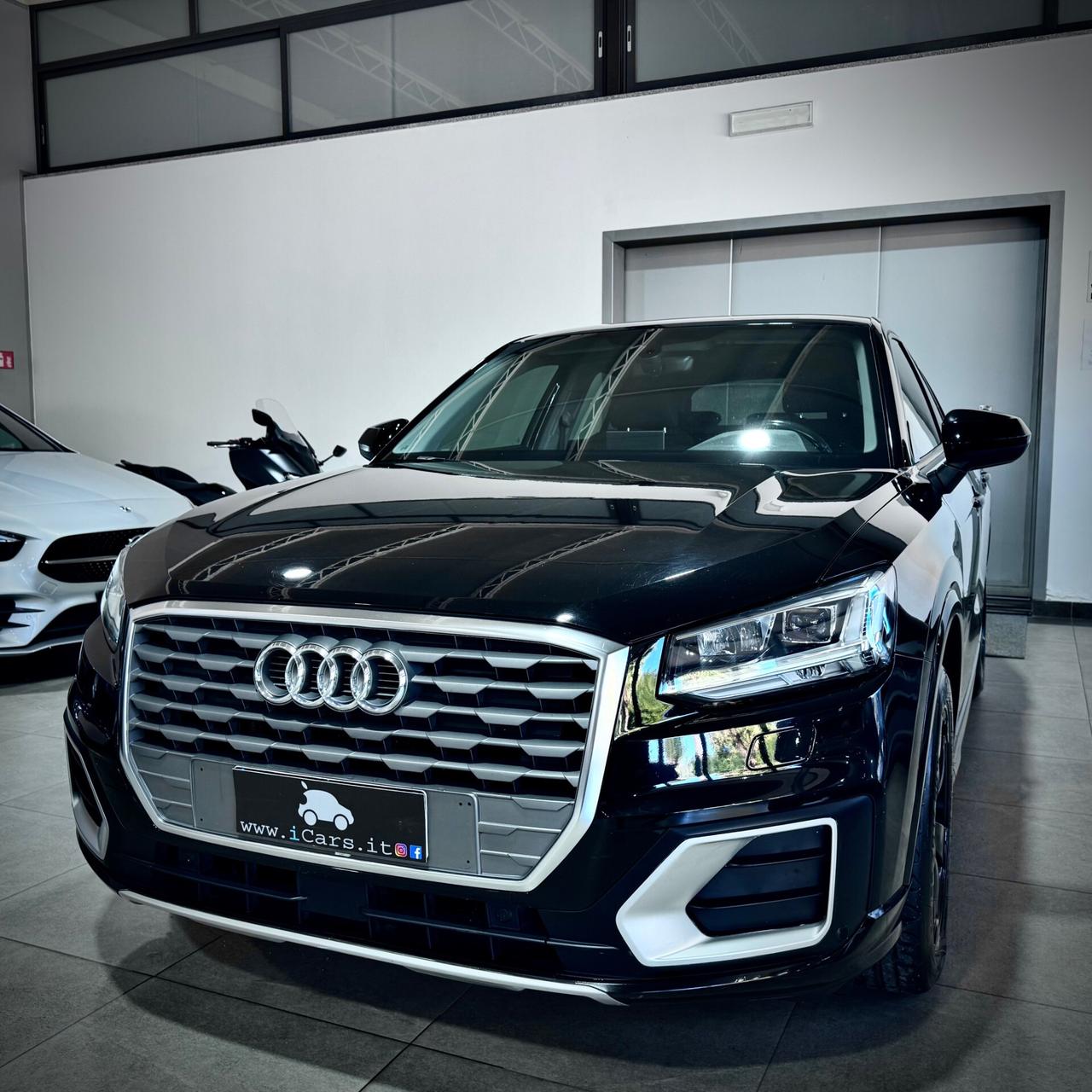 Audi Q2 1.6 TDI 116CV Identity Black