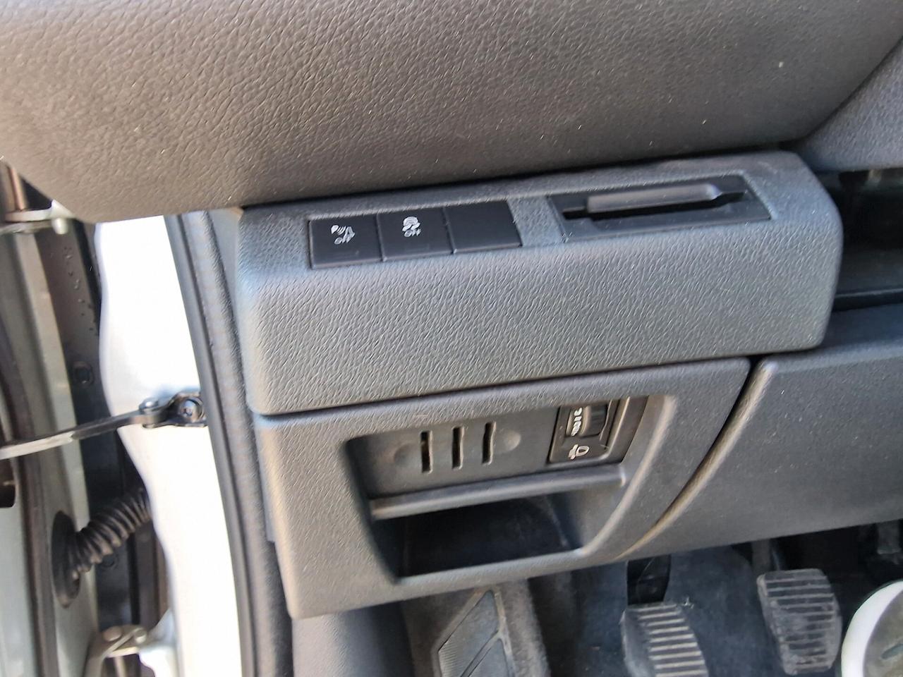 Peugeot 3008 1.6 HDi 115CV Active