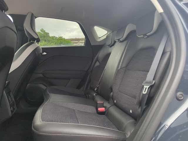 Renault Captur 1.6 E-TECH HEV 145 TECHNO AUTO