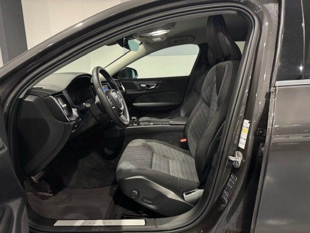 VOLVO V60 B4 (d) 197CV automatico Core