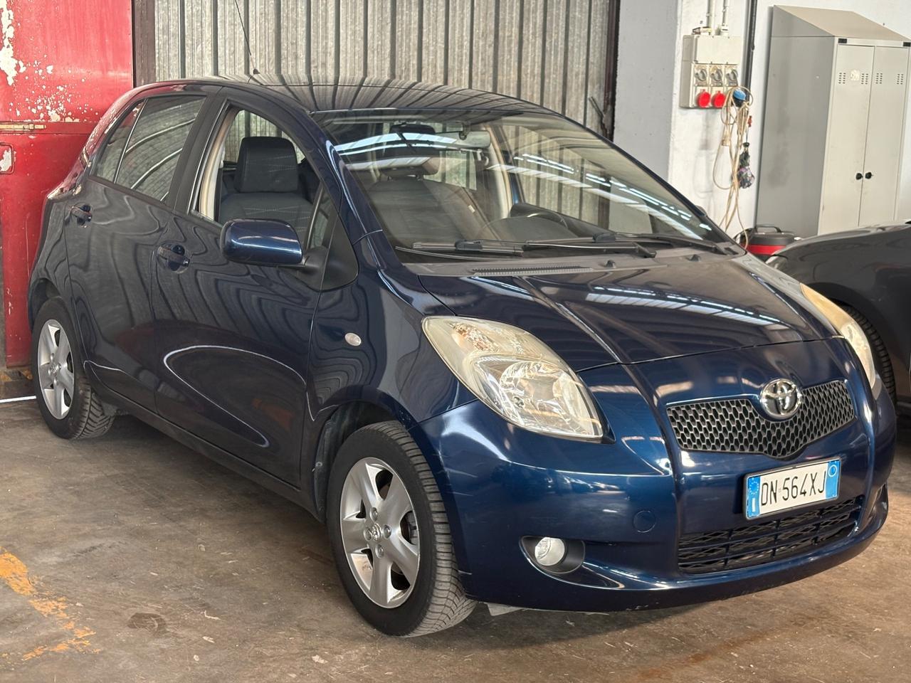 Toyota Yaris 1.3 5 porte Sol