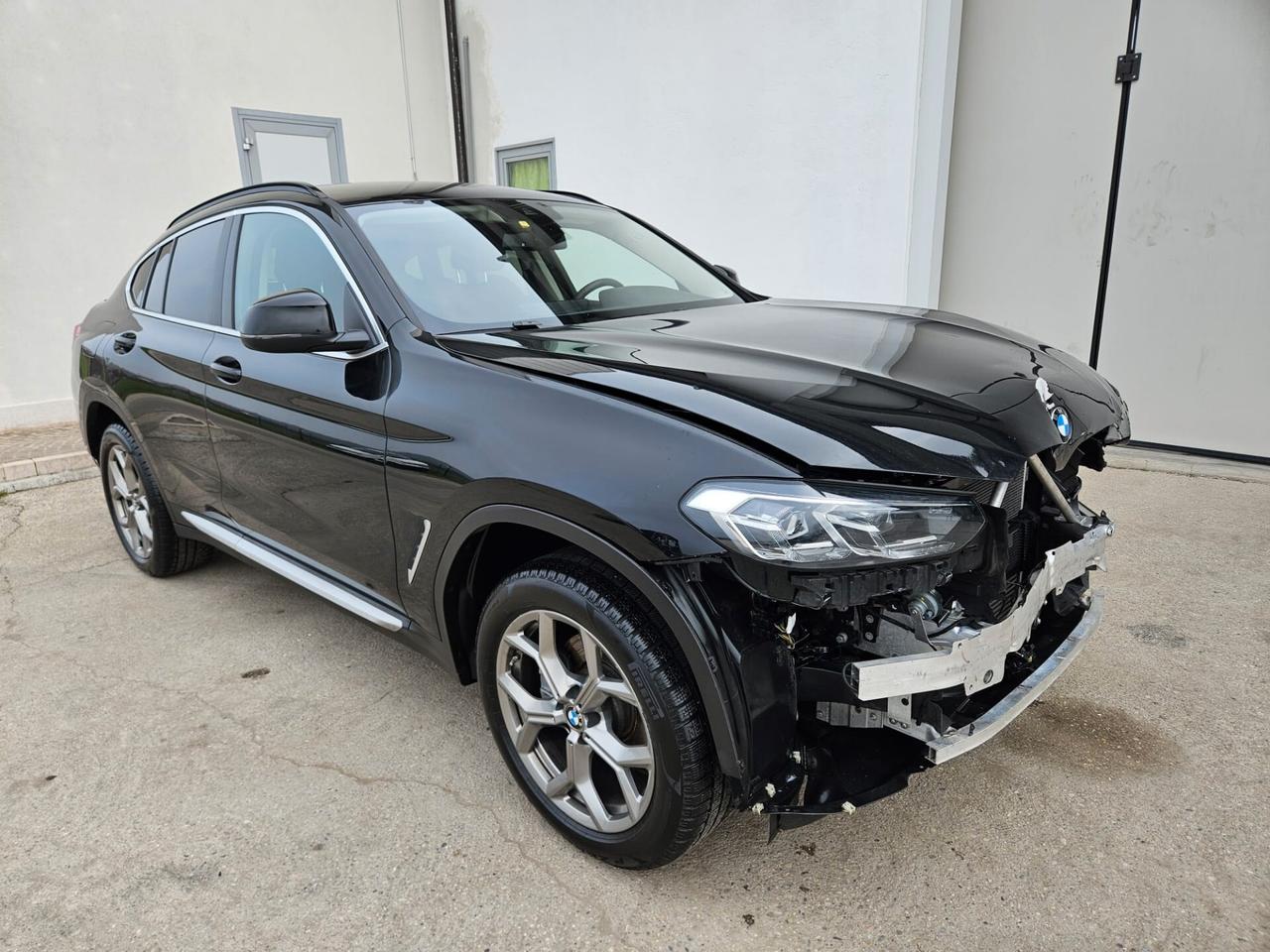 BMW X4 xdrive20d mhev 48V START INCIDENTATA