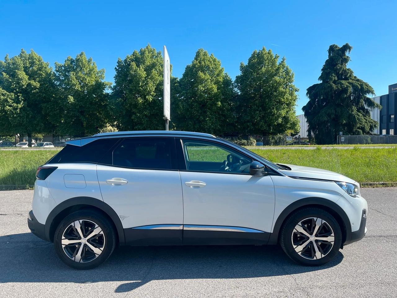 Peugeot 3008 BlueHDi 130 S&S EAT8 Allure