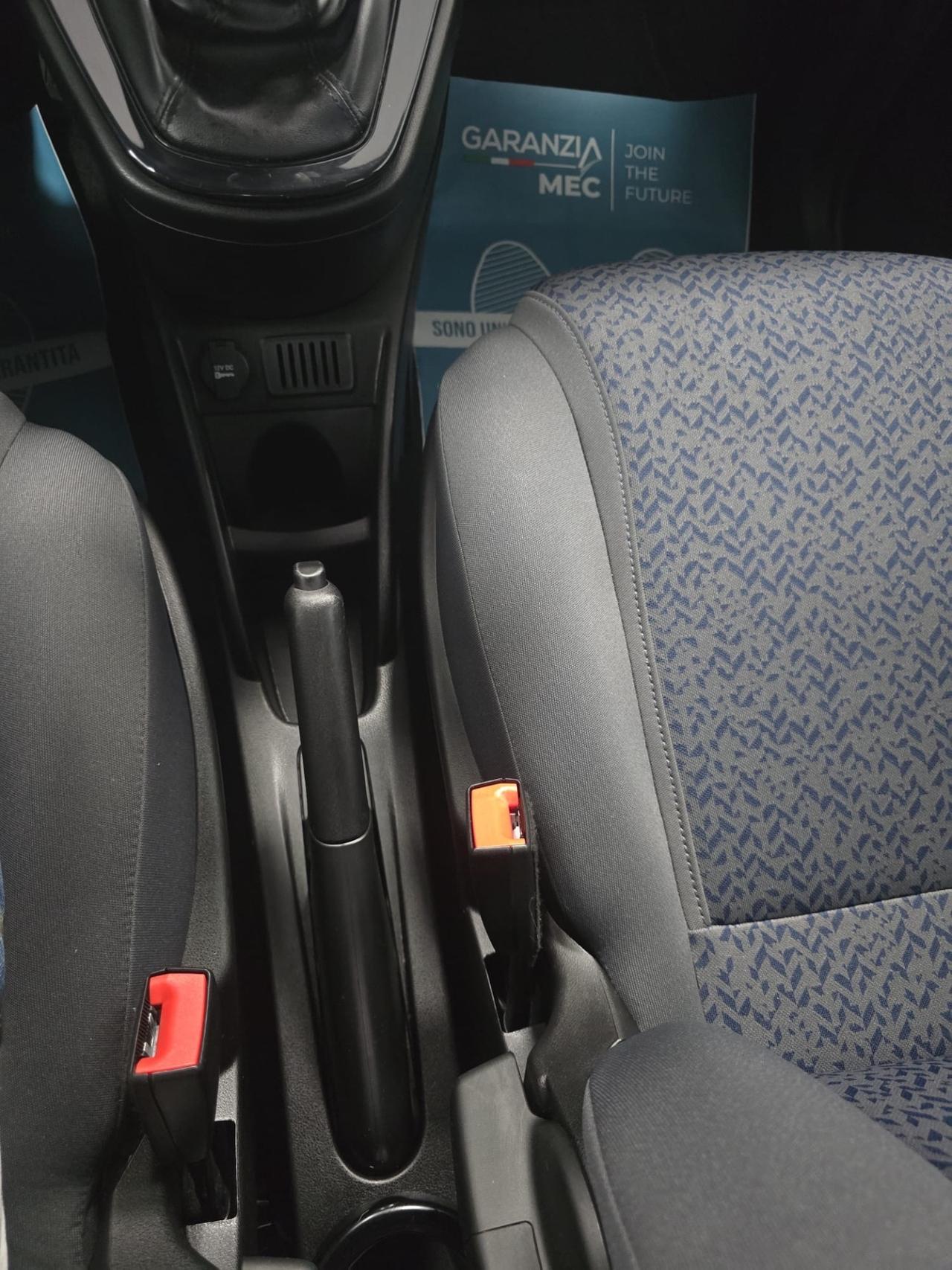 Lancia Ypsilon 1.0 Hybrid 70cv anno 2024 km 68000