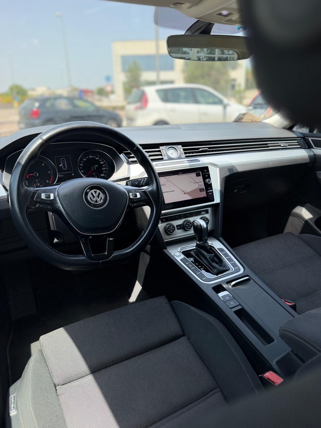Volkswagen Passat Variant 1.6 TDI SCR DSG Business BMT