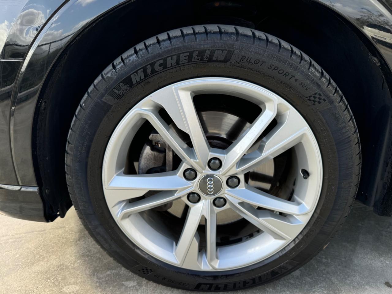 Audi Q3 40 TDI quattro S tronic S-Line