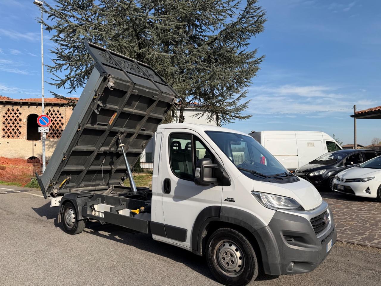 Fiat Ducato 2.3 MJT 150CV CASSONATO, RIBALTABILE TRILATERALE