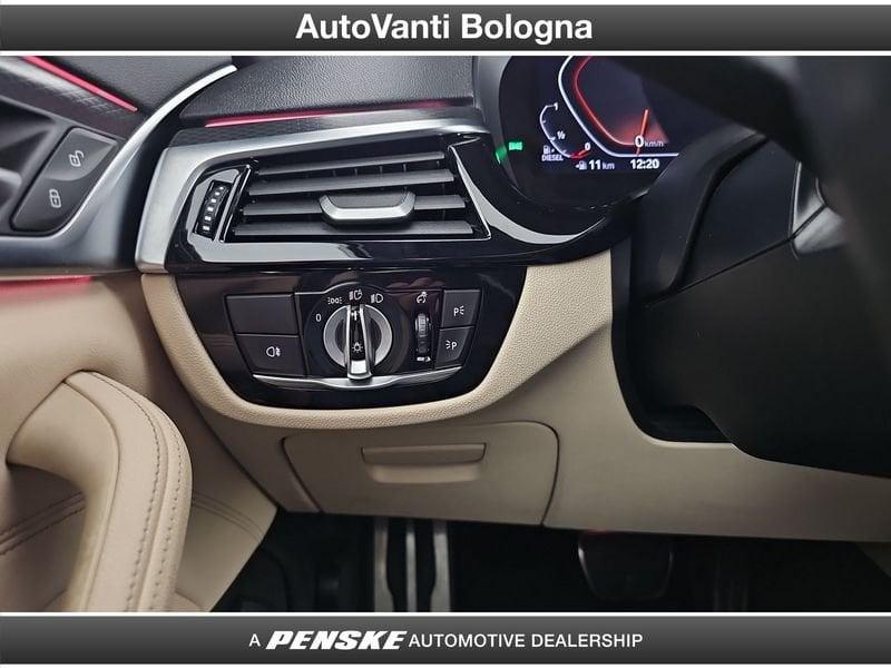 BMW Serie 5 530d Touring mhev 48V Msport auto