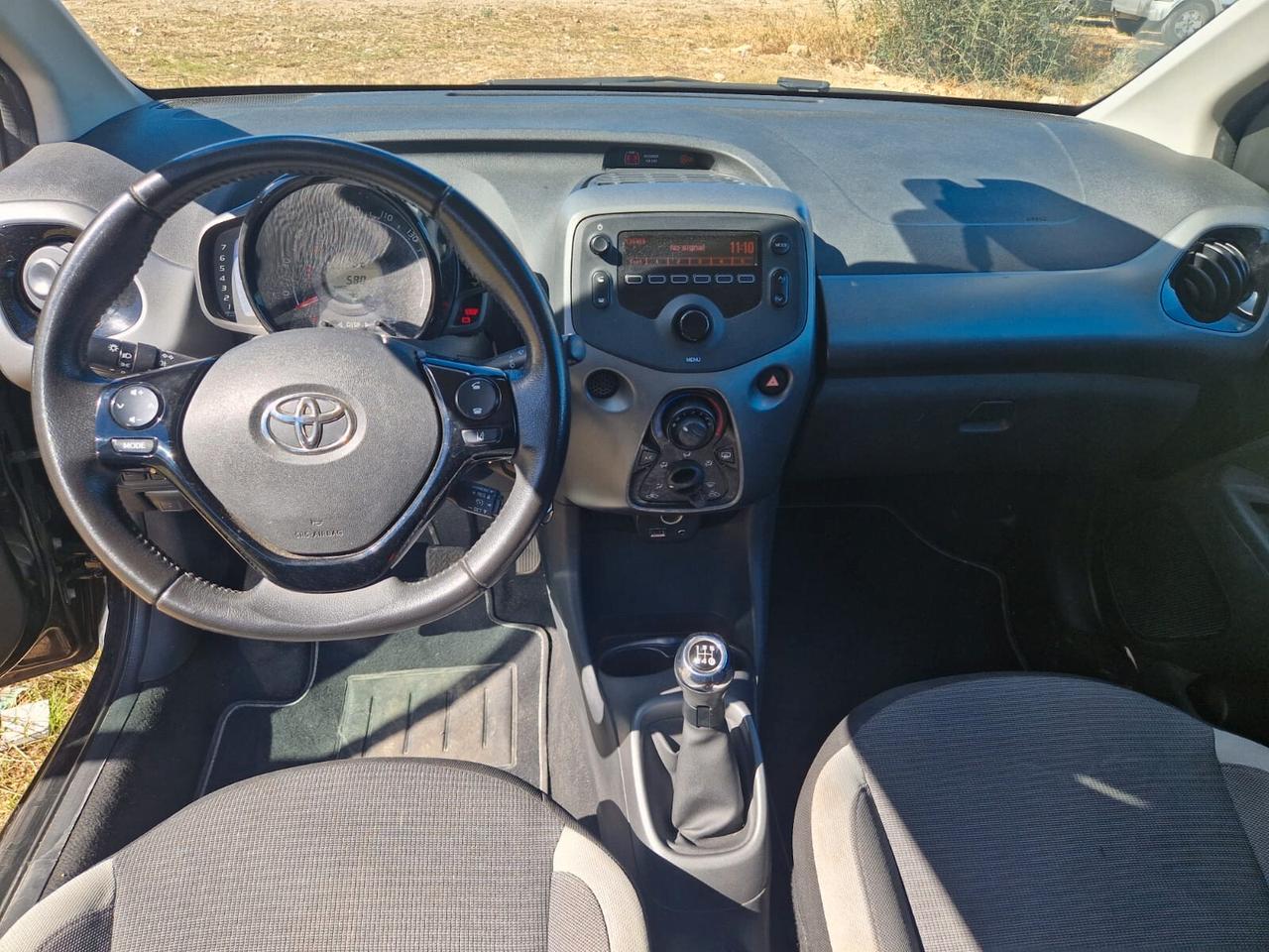 Toyota Aygo Connect 1.0 VVT-i 72 CV 5 porte x-clusiv