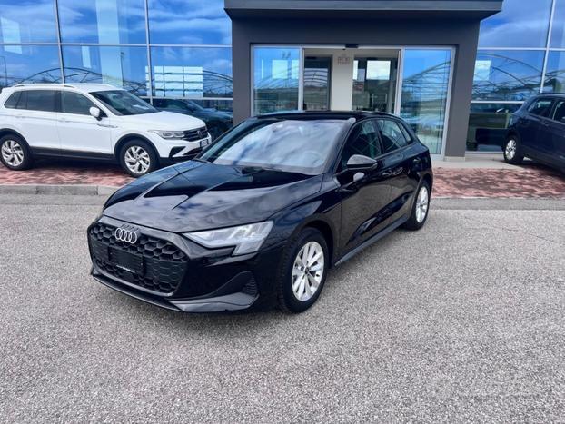 AUDI A3 SPB 35 TFSI / Retrocamera