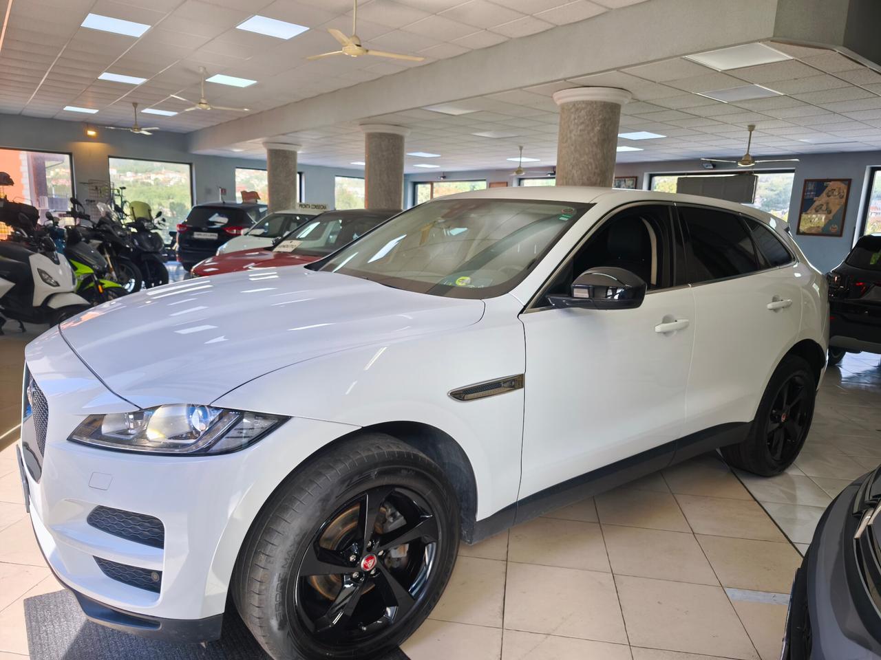 Jaguar F-Pace 2.0 D 180 CV AWD aut. Prestige