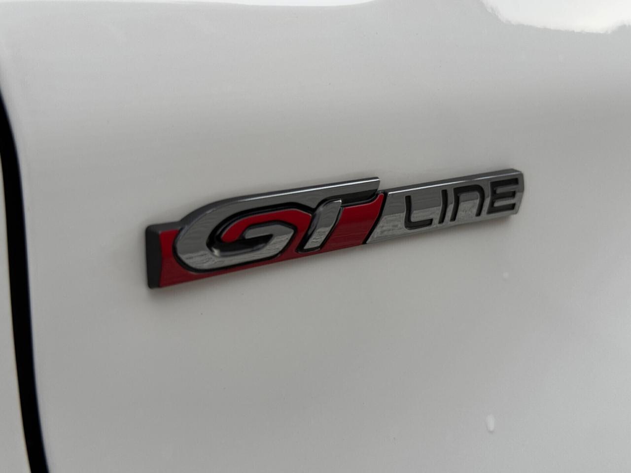 Peugeot 2008 PureTech 82cv GT LINE