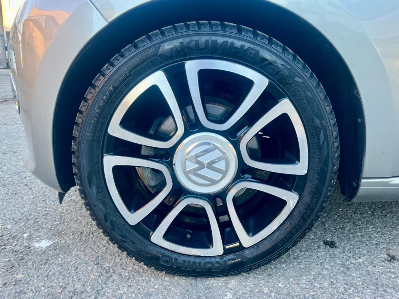 VW Up 1.0benz 2013 153.000km cambio automatico perfetta