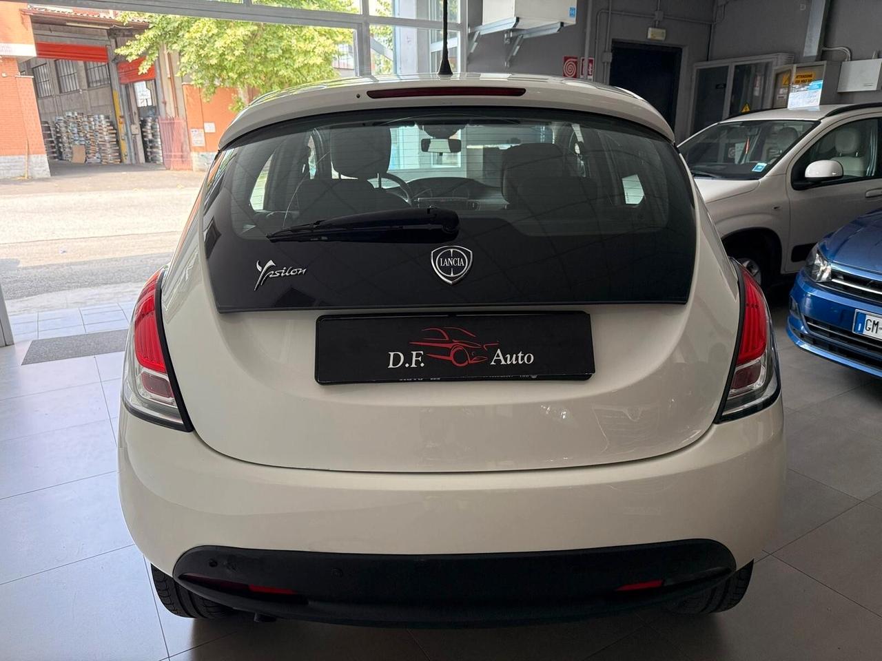 Lancia Ypsilon 0.9 TwinAir 85 CV 5 porte S&S DFN Gold