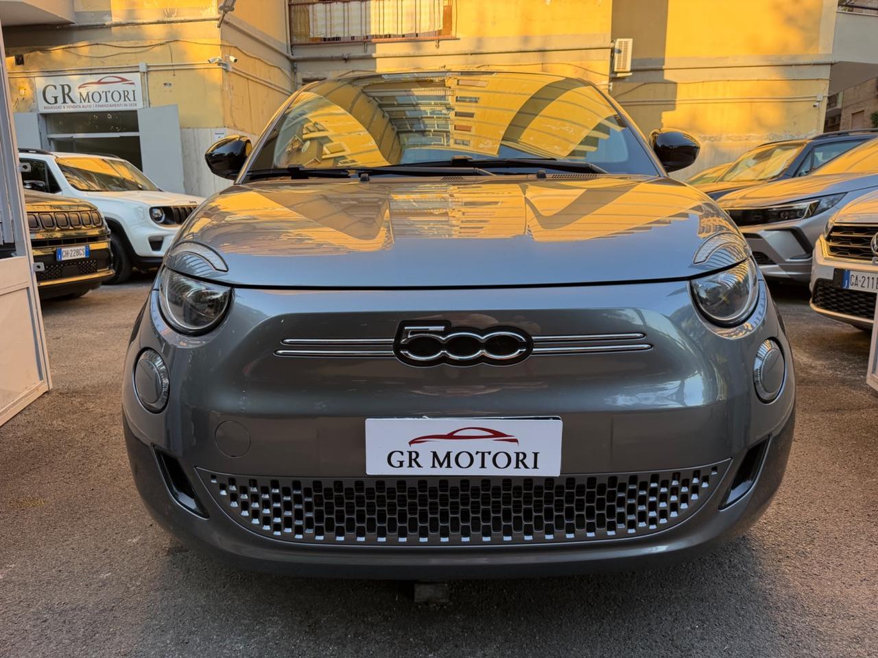Fiat 500 500e Berlina 42 kWh Passion