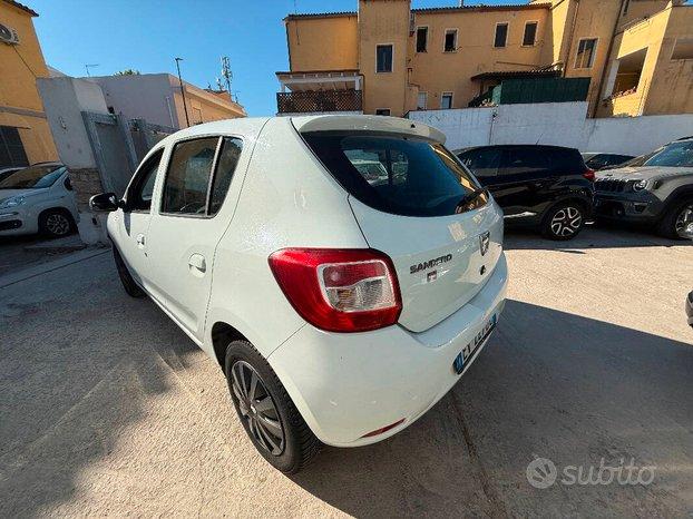 Dacia Sandero II 2013 DACIA SANDERO 1.5 dci Laurea