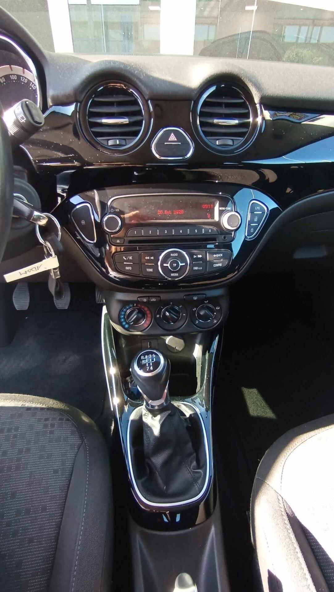 OPEL ADAM 1.4 B/GPL - OK NEOPATENTATI