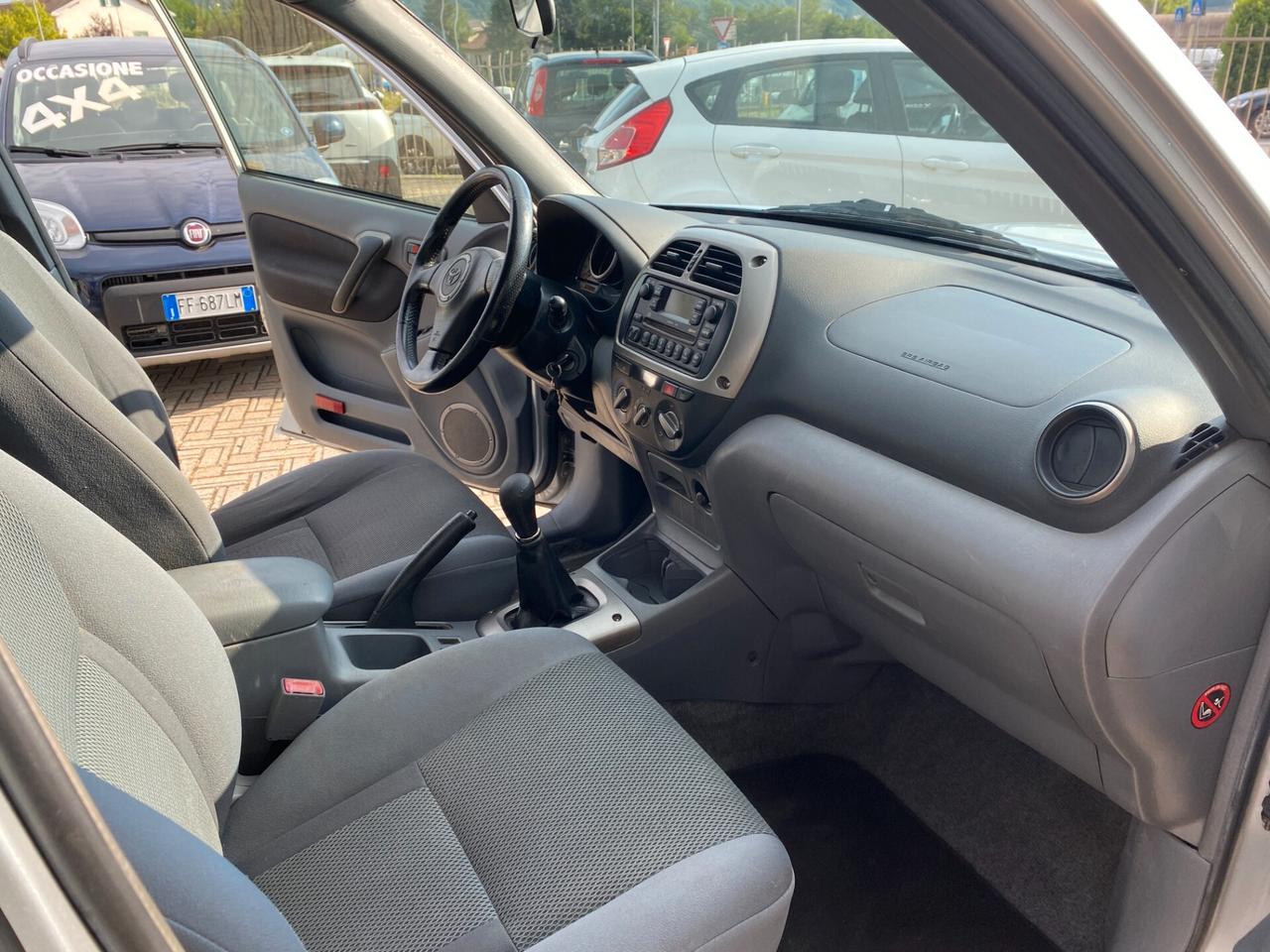 Toyota RAV 4 RAV4 2.0 Tdi D-4D cat 5 porte Sol