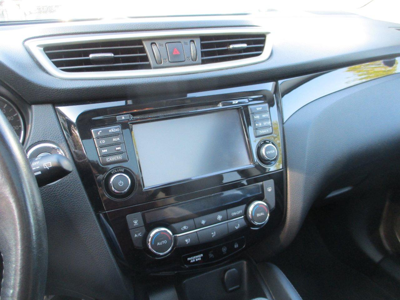 Nissan Qashqai 1.5 dci 360 110cv E6 TETTO/360/Frenata