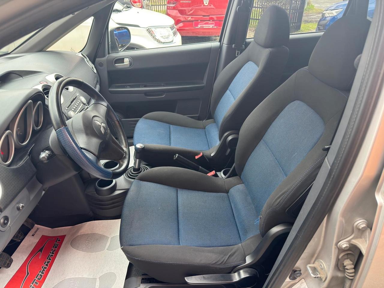 Mitsubishi Colt 1.1 75CV Inform