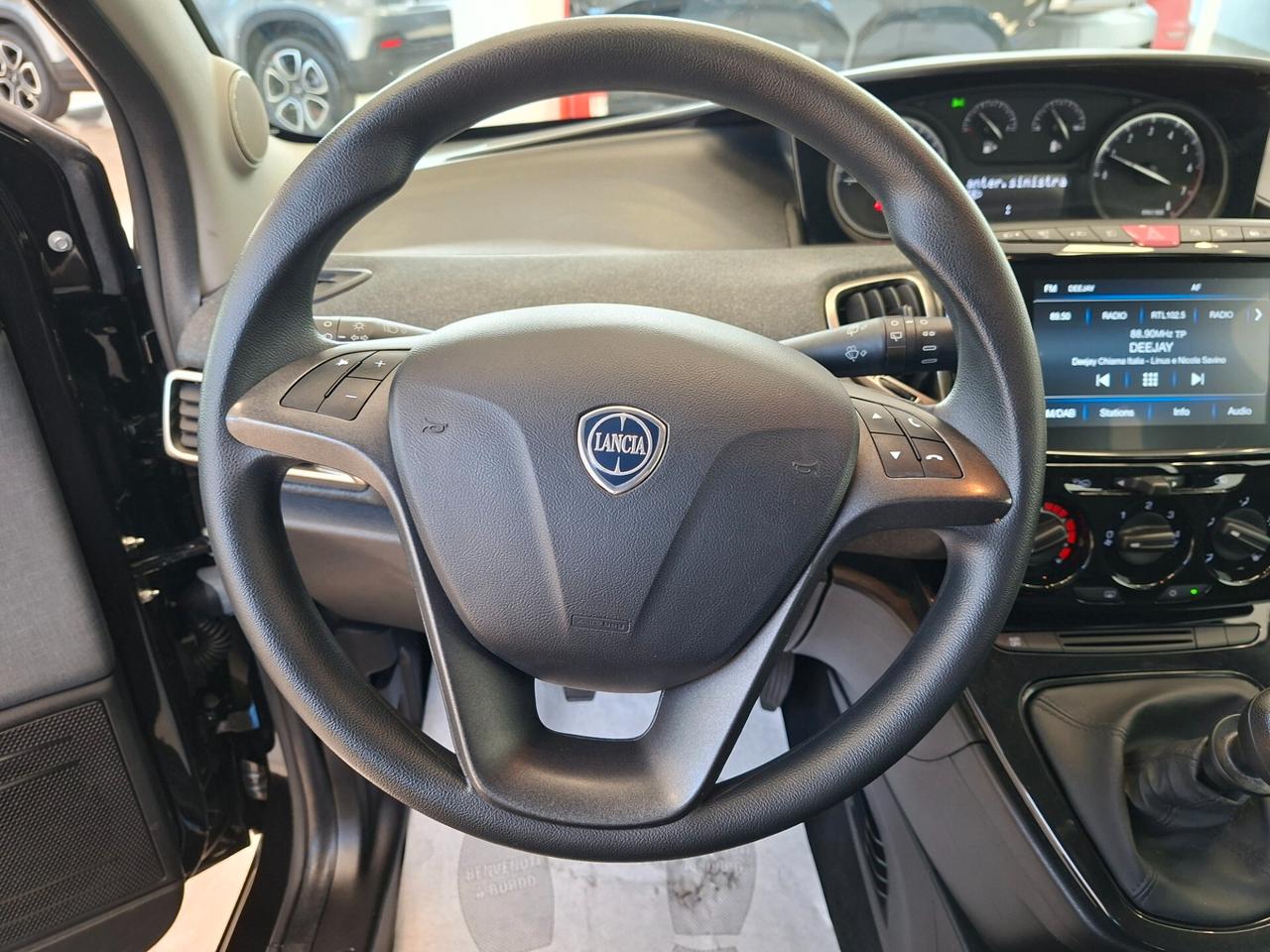 Lancia Ypsilon 1.0 FireFly 5 porte S&S Hybrid Gold