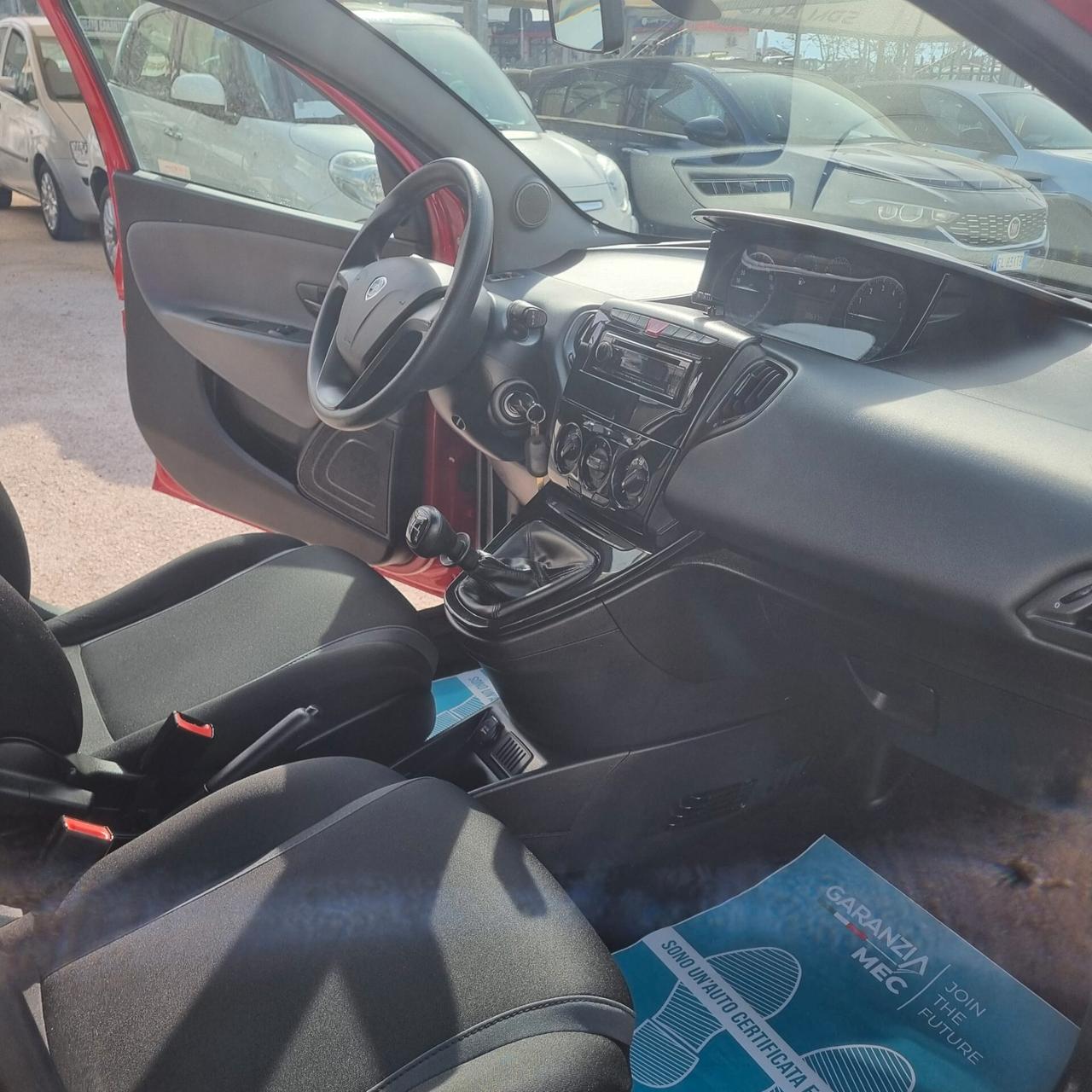 Lancia Ypsilon 1.2 69 CV 5 porte GPL Ecochic Platinum