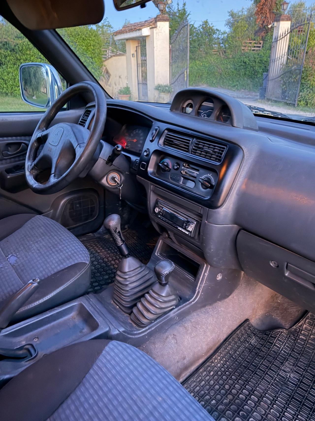 Mitsubishi L200 2.5 TDI 4WD Club Cab Pup. GLS Targ.
