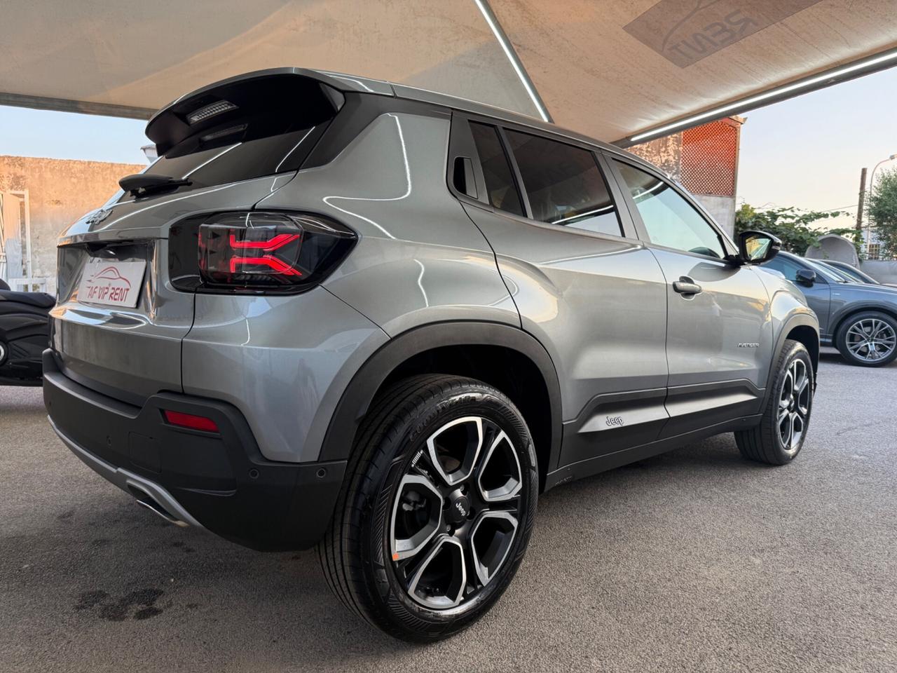 Jeep Avenger 1.2 Turbo 100 CV MHEV Summit