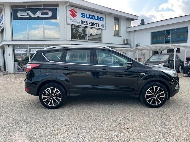 Ford Kuga 1.6 TDCI 120 CV ST-Line Tua da 176€