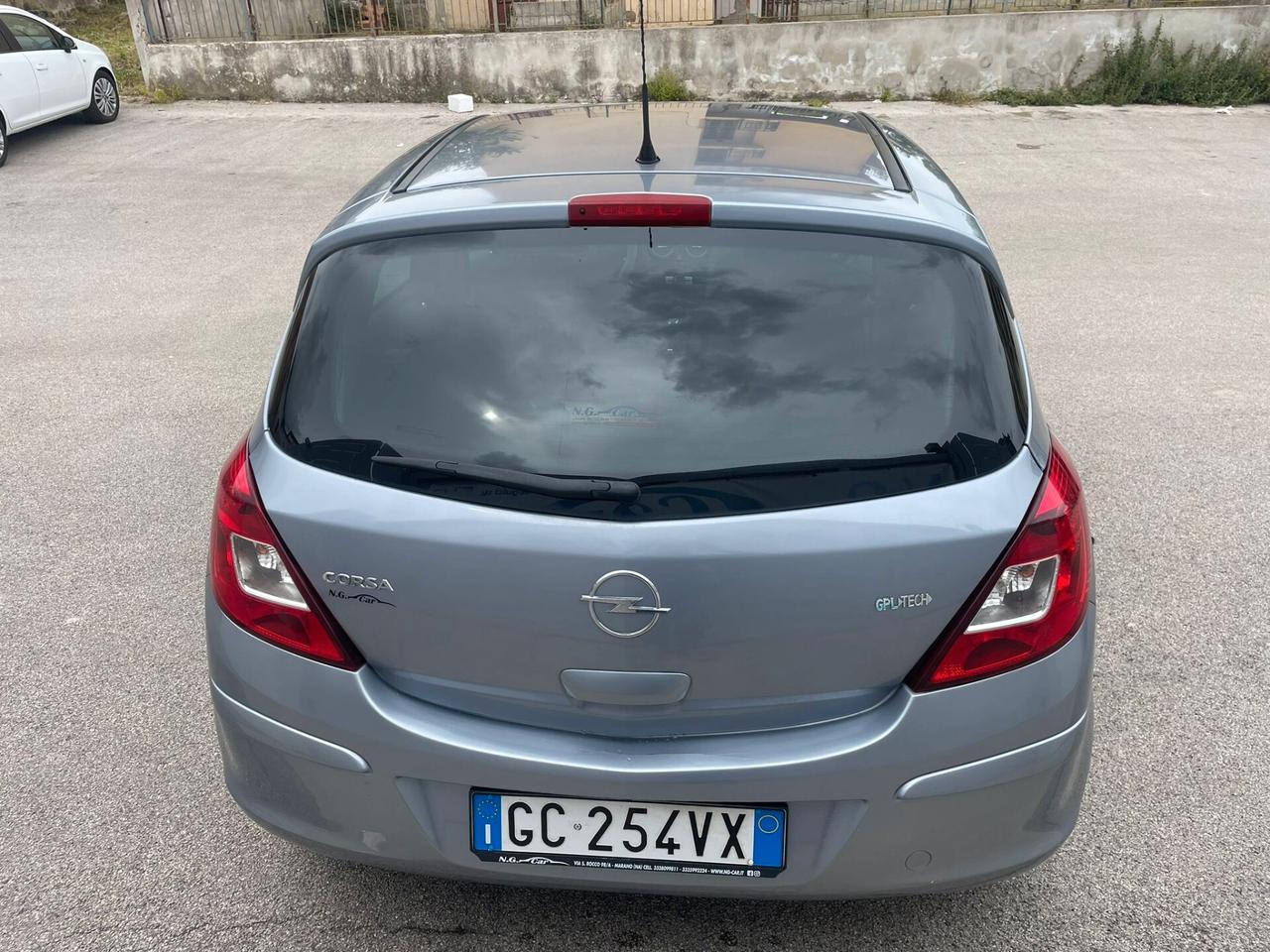 Opel Corsa 1.2 80CV 5 porte GPL-TECH Edition