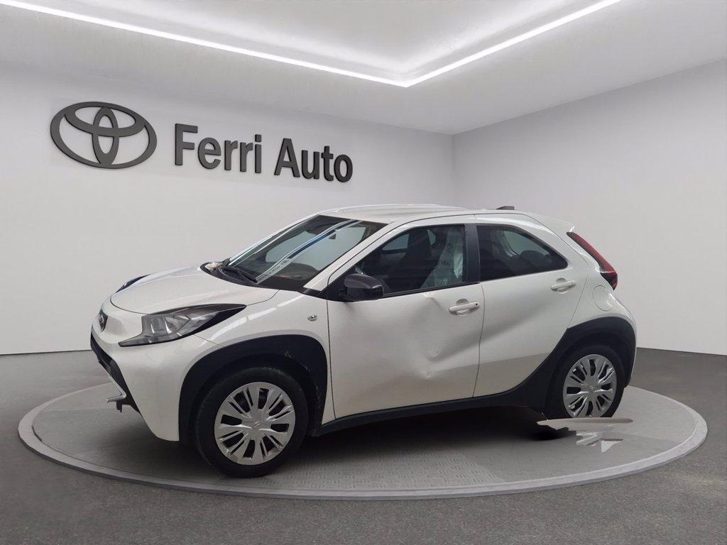 TOYOTA Aygo x 1.0 active 72cv s-cvt del 2023