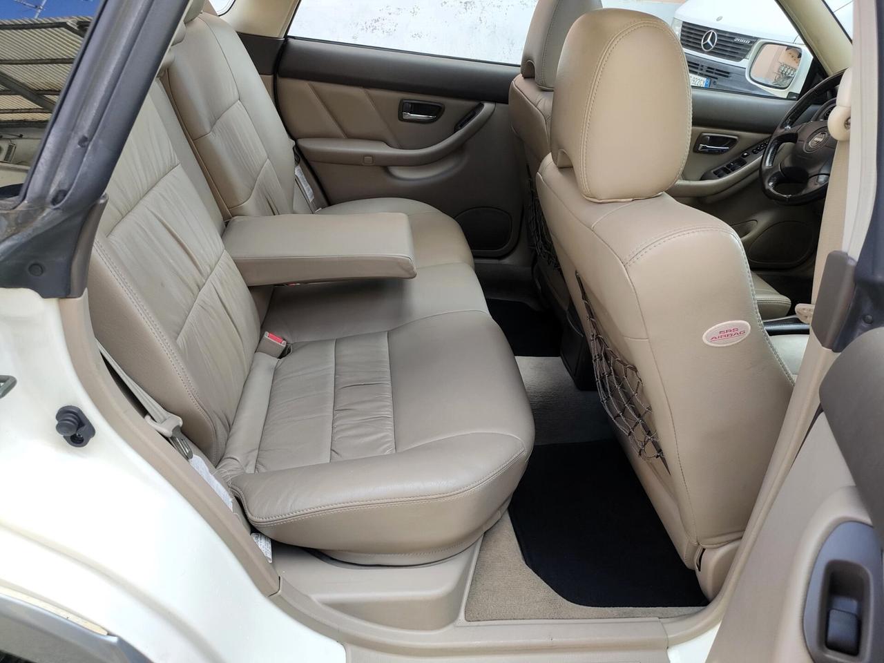 Subaru OUTBACK 3.0 24V cat H6 AWD aut.