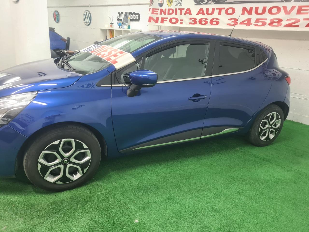 Renault Clio dCi 8V 75 CV 5 porte Moschino Intens