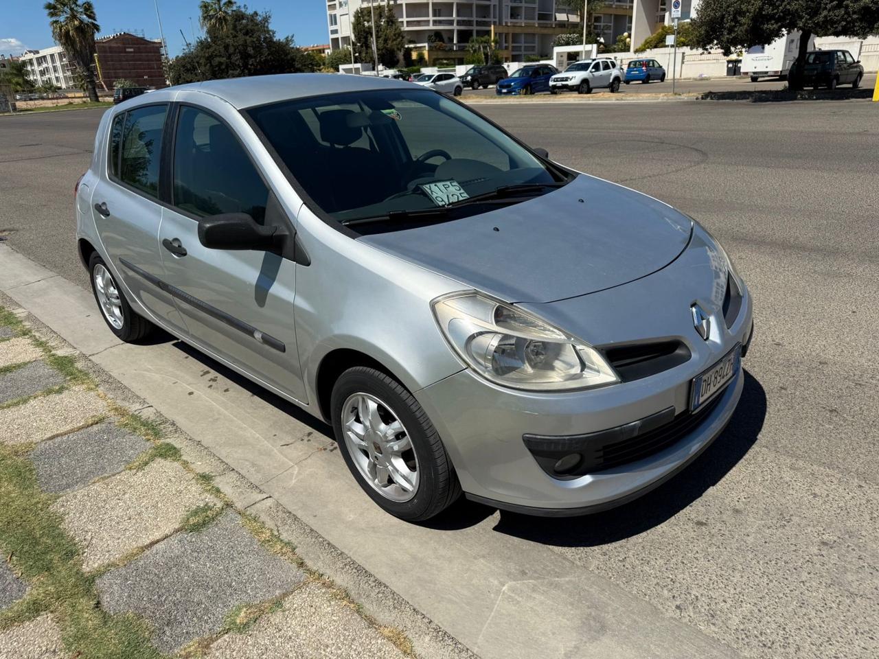 Renault Clio 1.5 Diesel 5 porte -Neopatentati