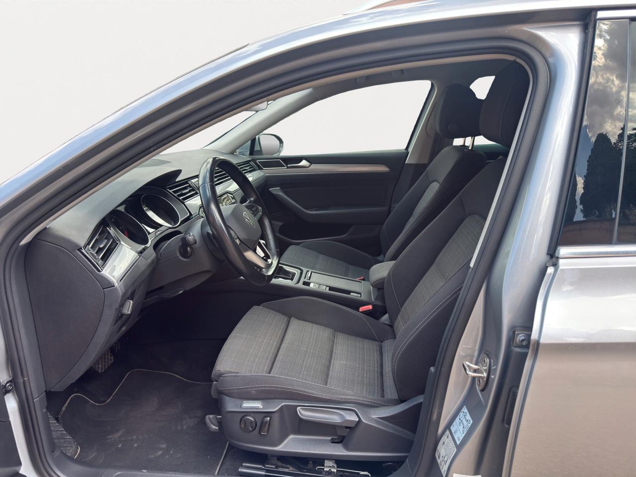 Volkswagen Passat Var. 2.0 TDI 150 Cv DSG Business - 2022