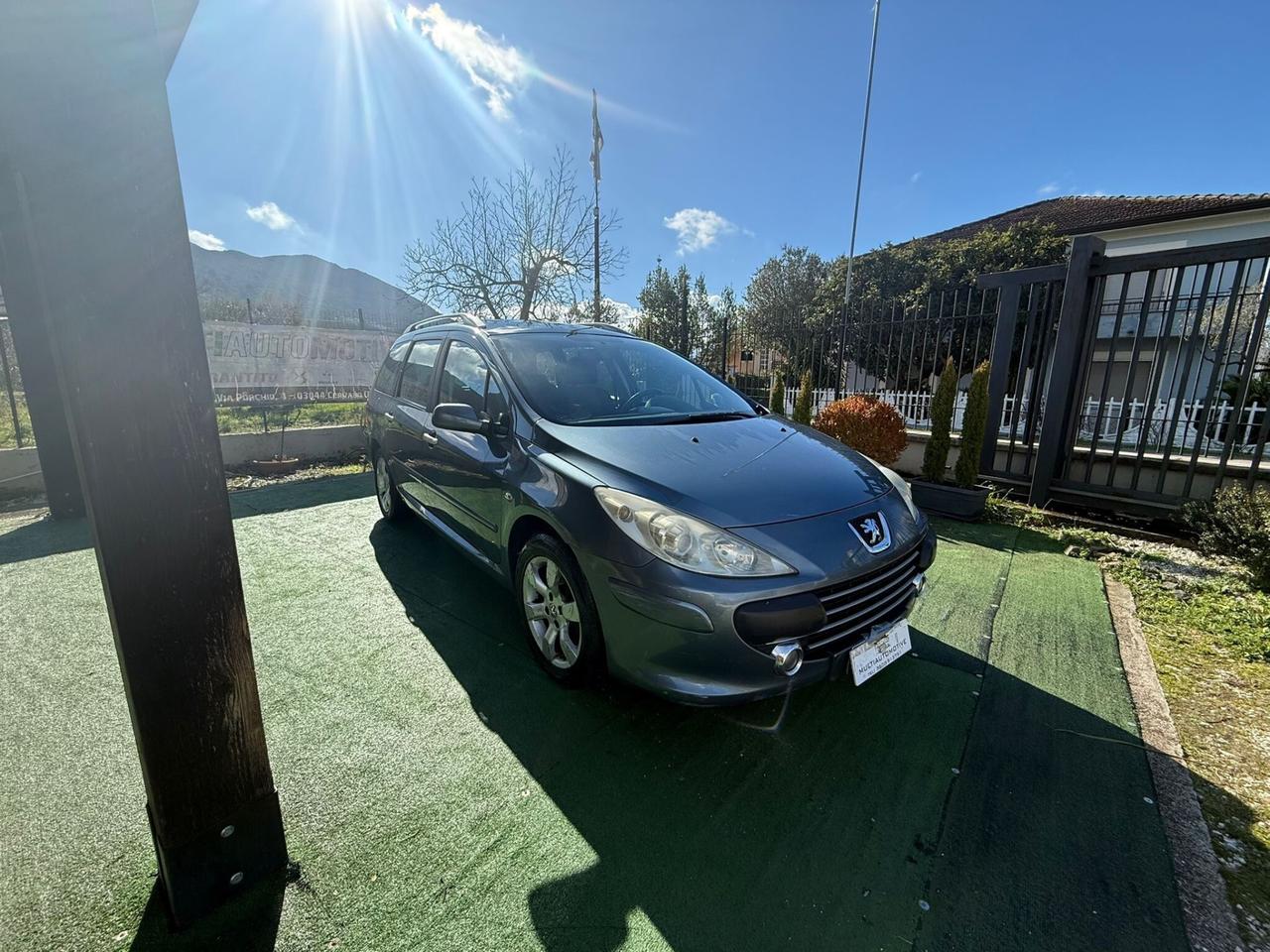 PEUGEOT 307