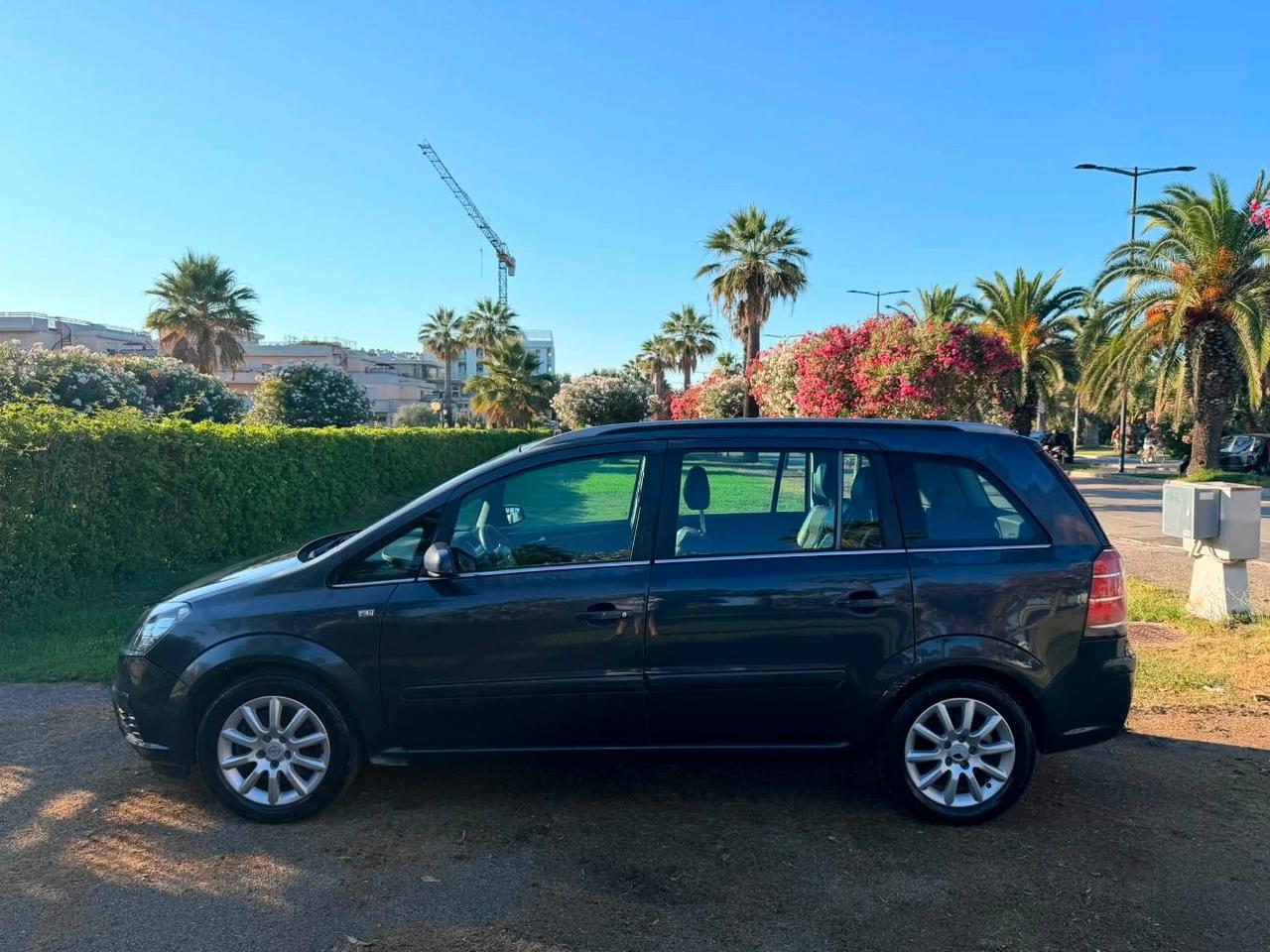 Opel Zafira 1.9 cdti Cosmo 120cv auto