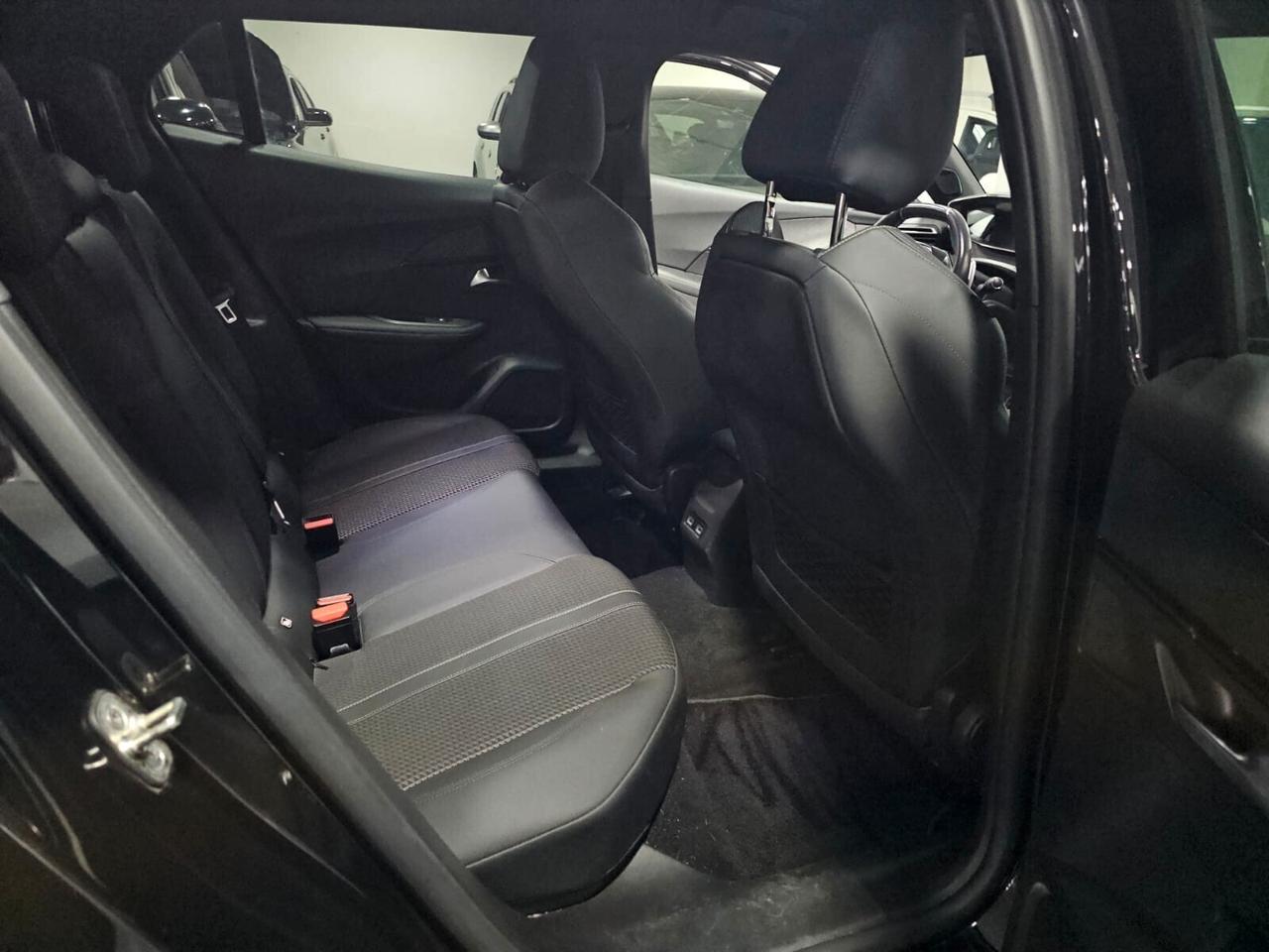 NUOVA PEUGEOT 2008 GT-LINE 1.5 BLUEHDI 131CV EAT8 CAMBIO AUTOMATICO F1