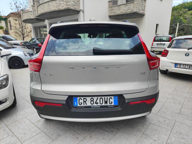 VOLVO XC40 T2 Essential